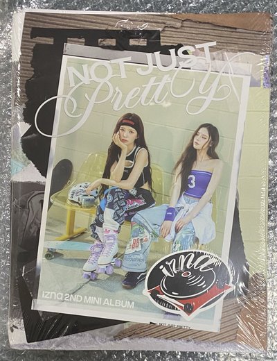 NOT JUST PRETTY 未拆海報專一套