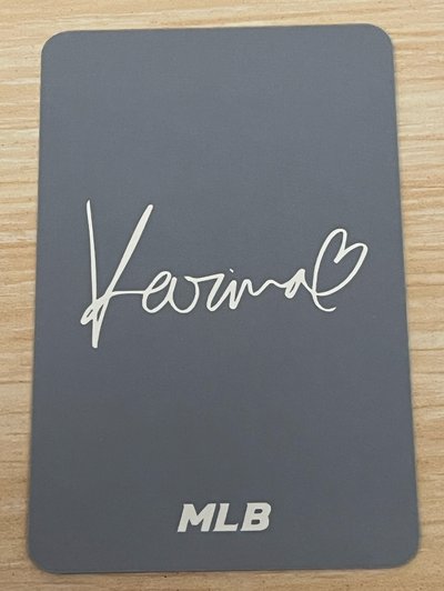 KARINA MLB代言卡