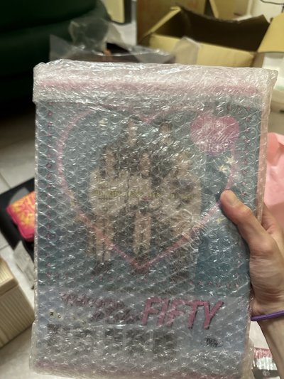 fifty fifty小盤（2026年曆 +重組未拆一套+the fifty專輯一本）
