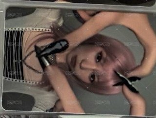 雙手比心❤️