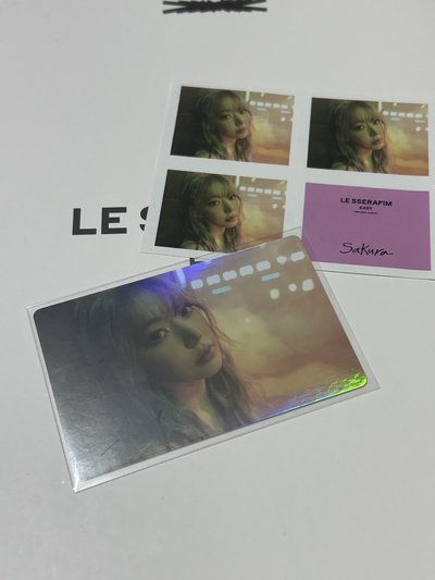 Le sserafim SAKURA EASY特典卡+貼紙