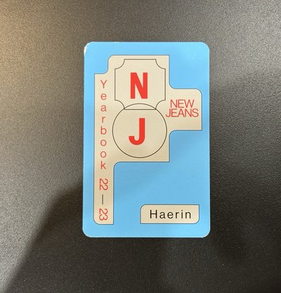 Newjeans Haerin Yearbook 22-23 年書小卡