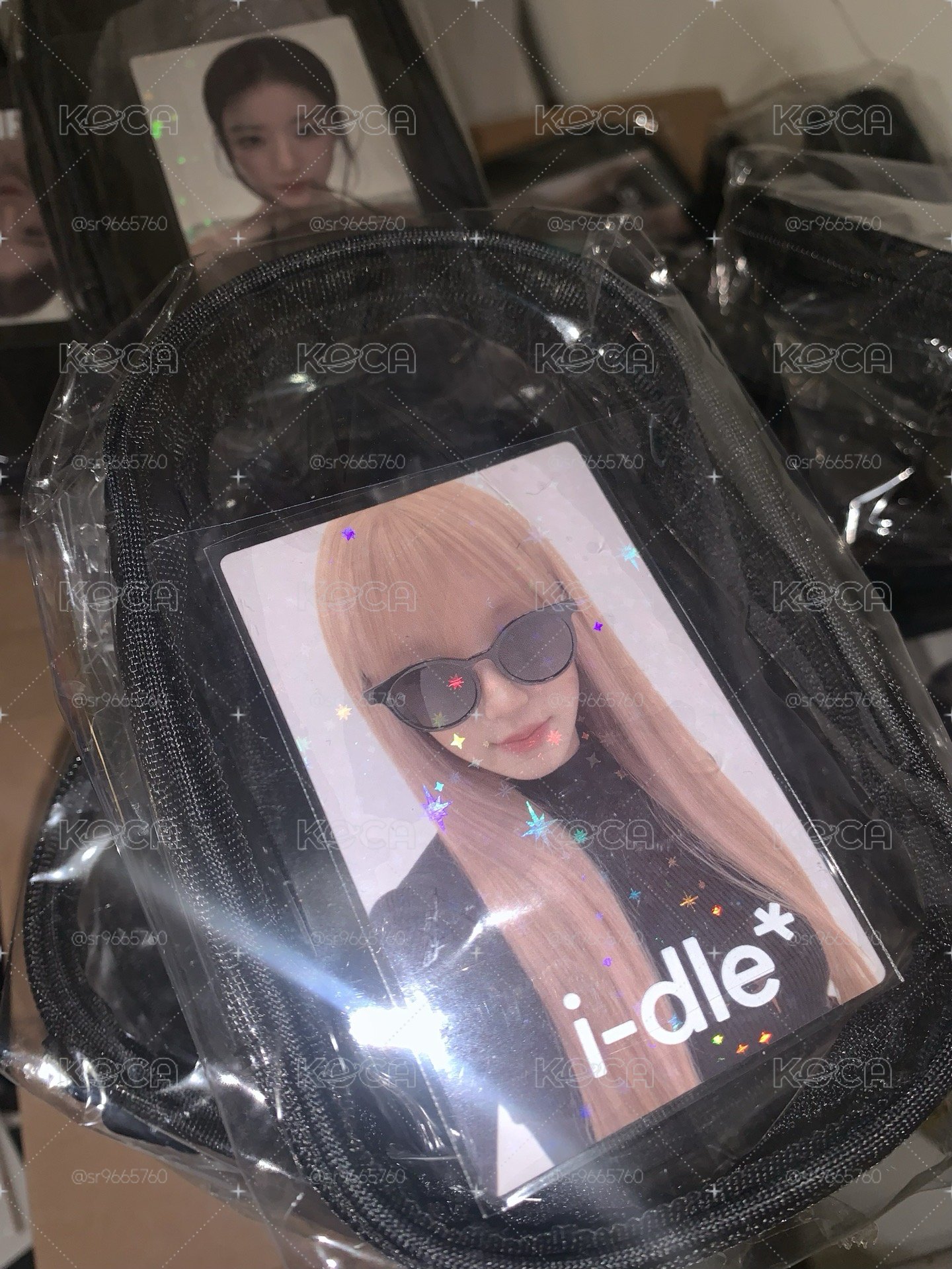 i-dle 娃包 含小卡
