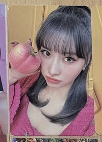 D•需多帶一張卡