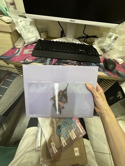 Blackpink Jisoo專輯寫真書盤售