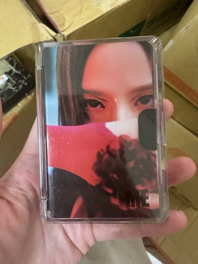 Blackpink Jisoo專輯寫真書盤售
