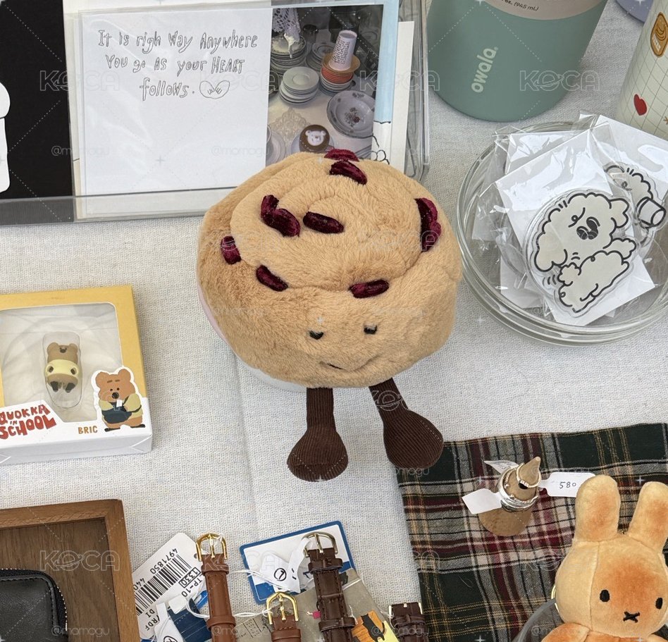 Jellycat 蔓越莓娃娃