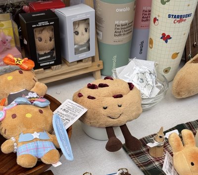 Jellycat 蔓越莓娃娃
