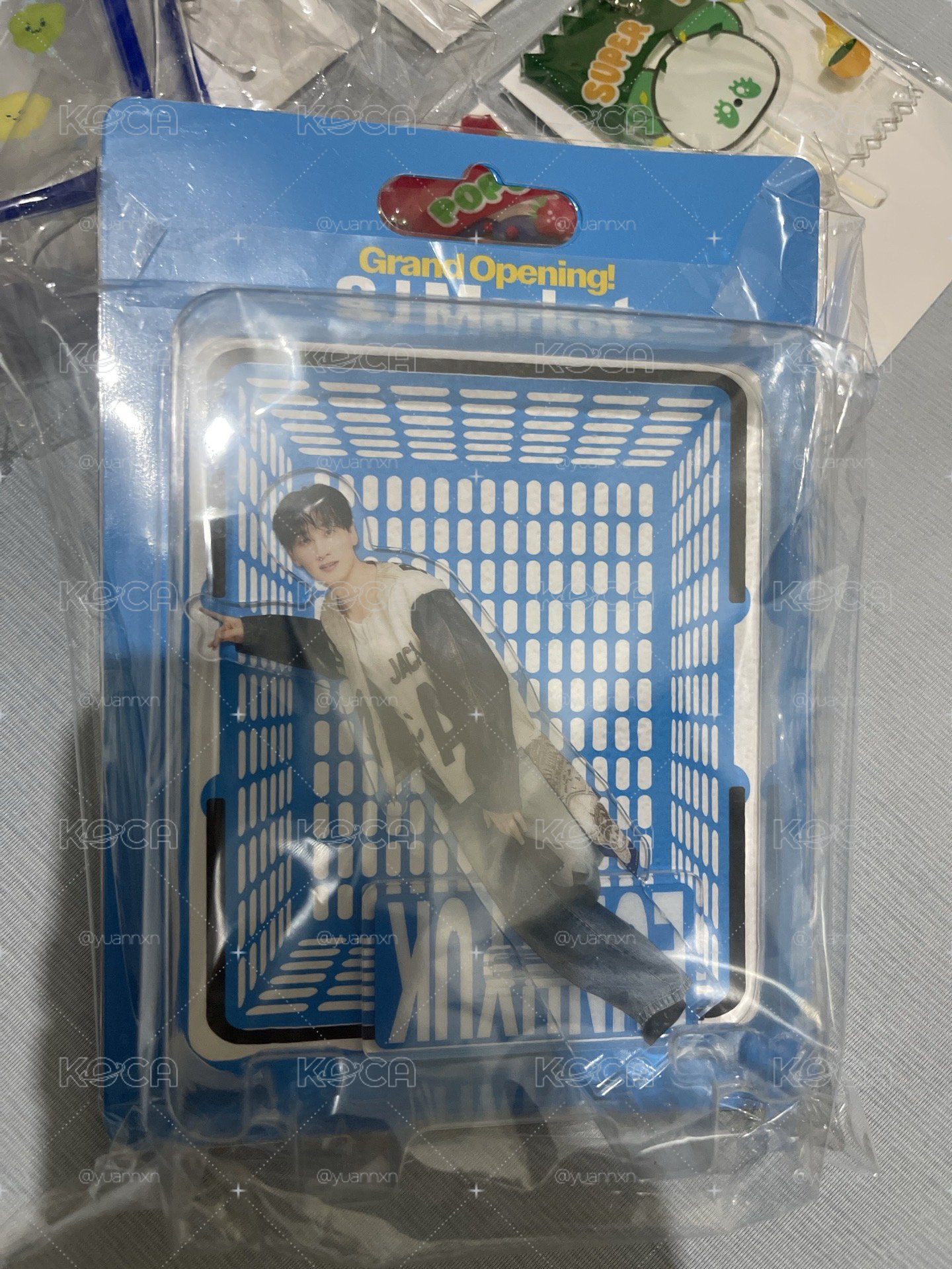 立牌
