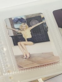 Rosie專卡 抬手