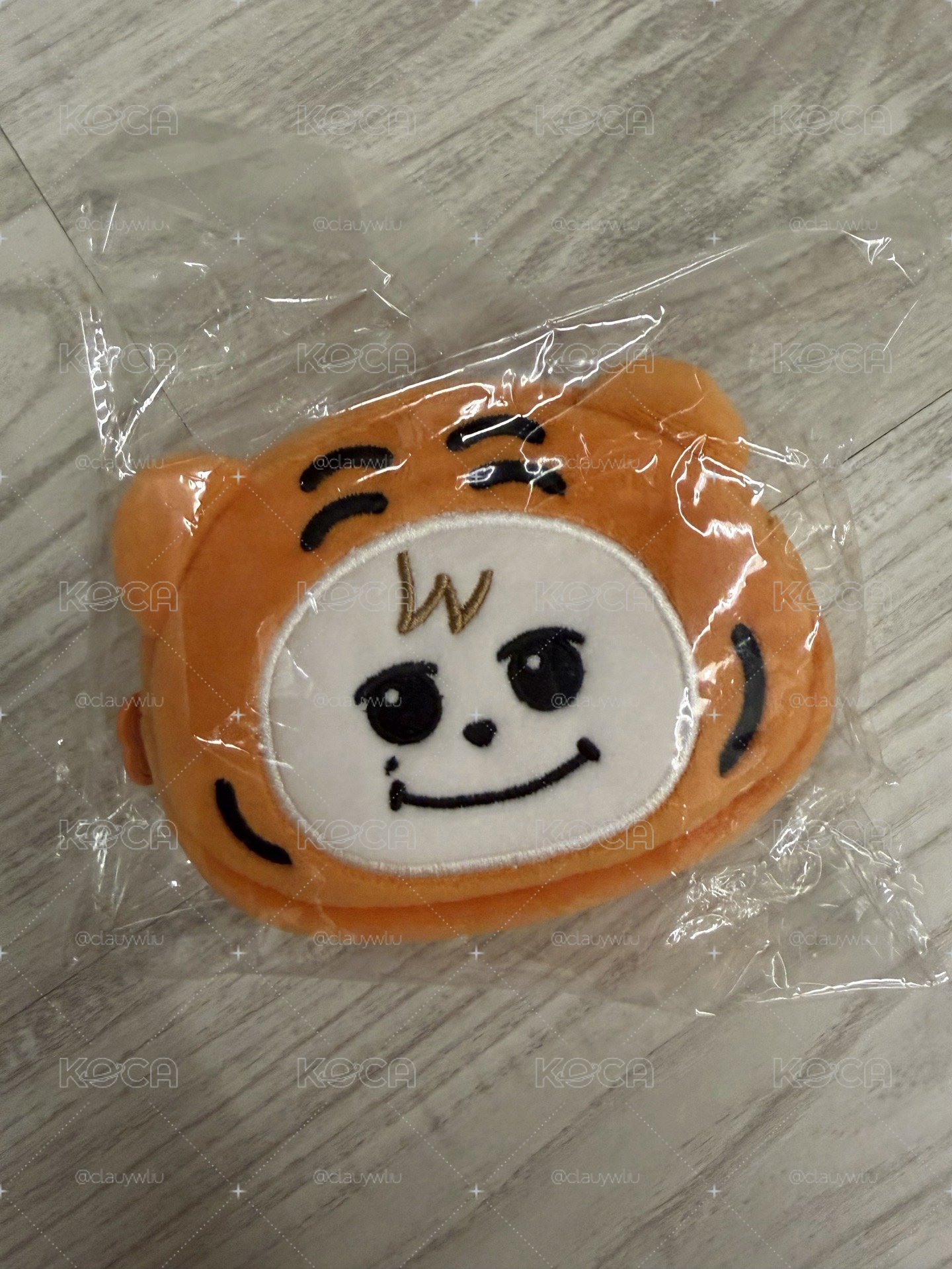 kyumaeFace Pouch with TOFFEE Head