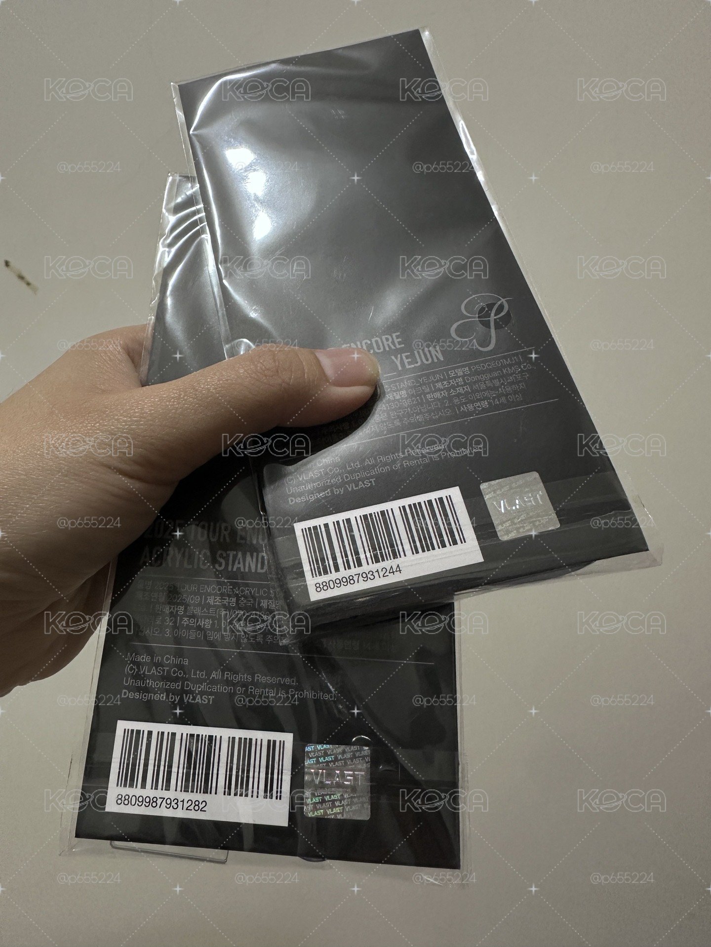 亞巡安口場壓克力立牌🖤河玟