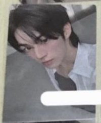 白襯衫男大