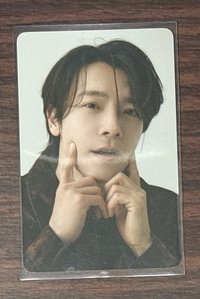 戳臉微張嘴