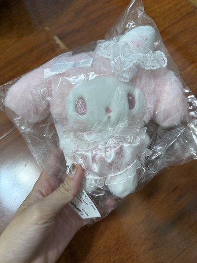三麗鷗 白草莓 直拉鍊 長毛 美樂蒂 吊飾 吊飾娃娃
