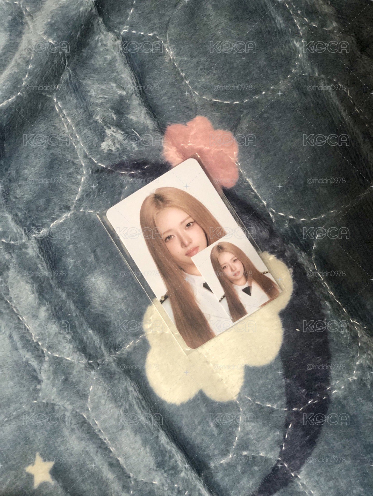 26'FC 19成員設計周邊 證件照和周邊卡 怜