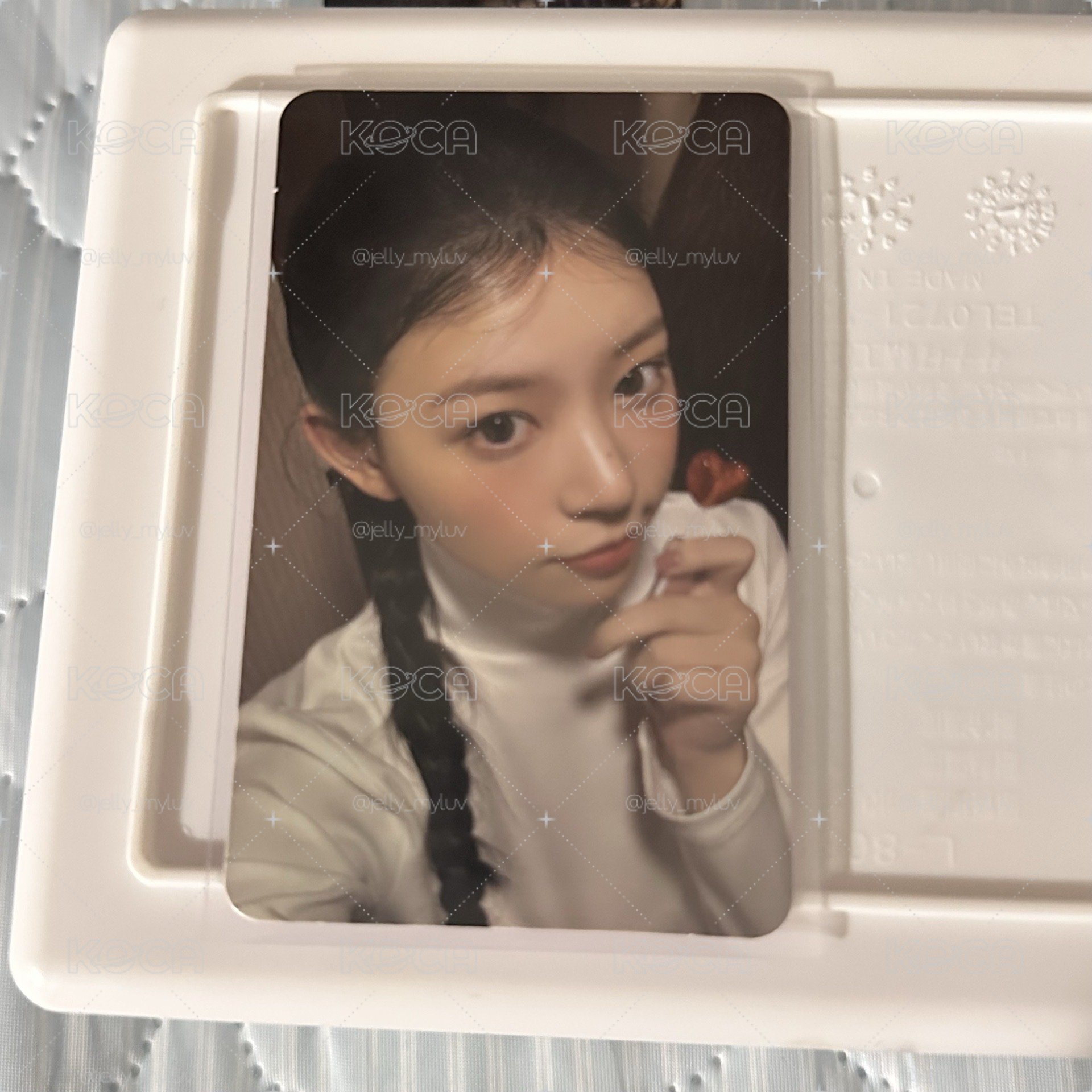 illit moka SUPER REAL ME 專輯卡