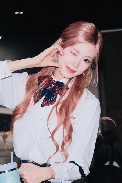 Nien 250704 校服拍