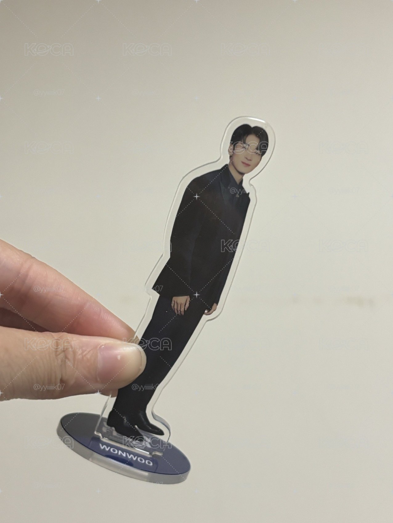 圓佑 VR展立牌 已撕