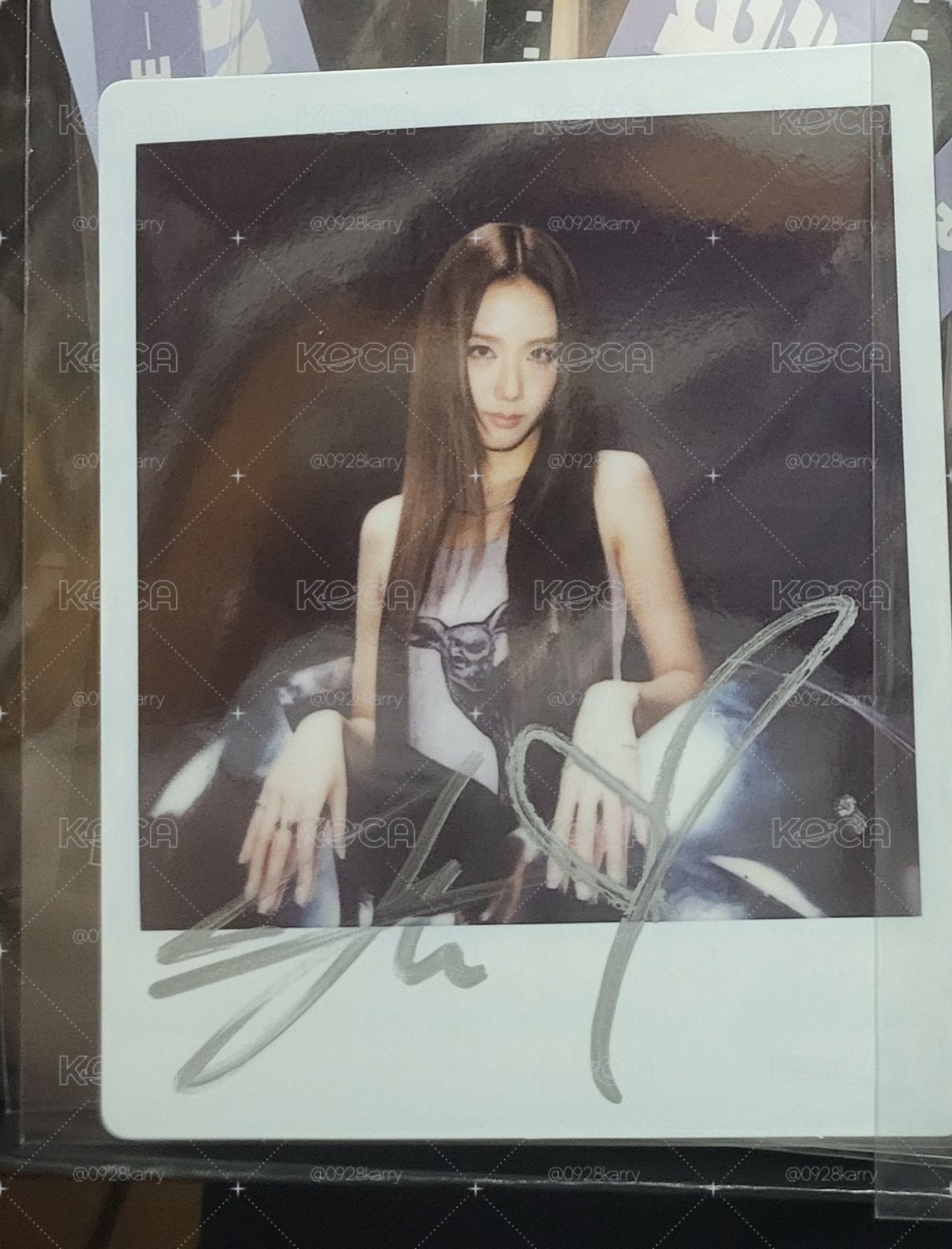 jisoo滿額 親簽拍立得