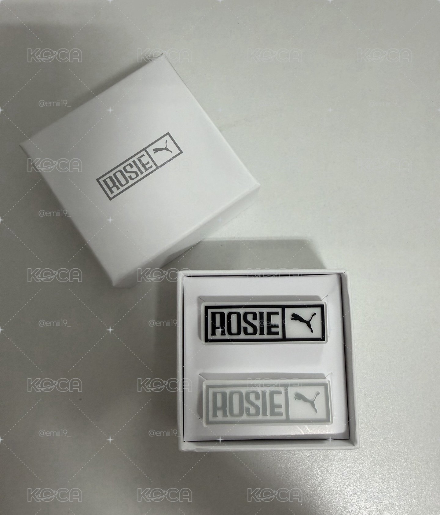 Ros’e ROSIE x PUMA聯名 賽車鞋別針