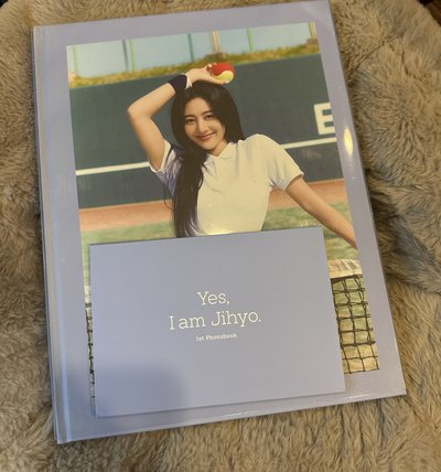 TWICE 比較大的週邊