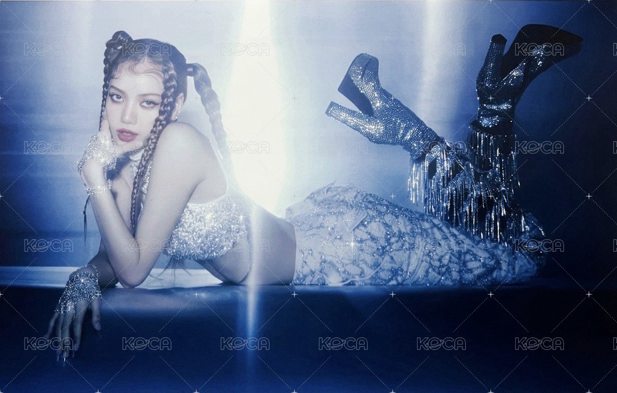 LALISA 黑版專輯 海報  背面