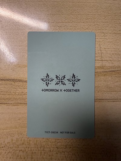 TXT 日專 誓い CHIKAI 初回盤B 官方小卡 休寧凱 Huening Kai 雪景 凍傷妝