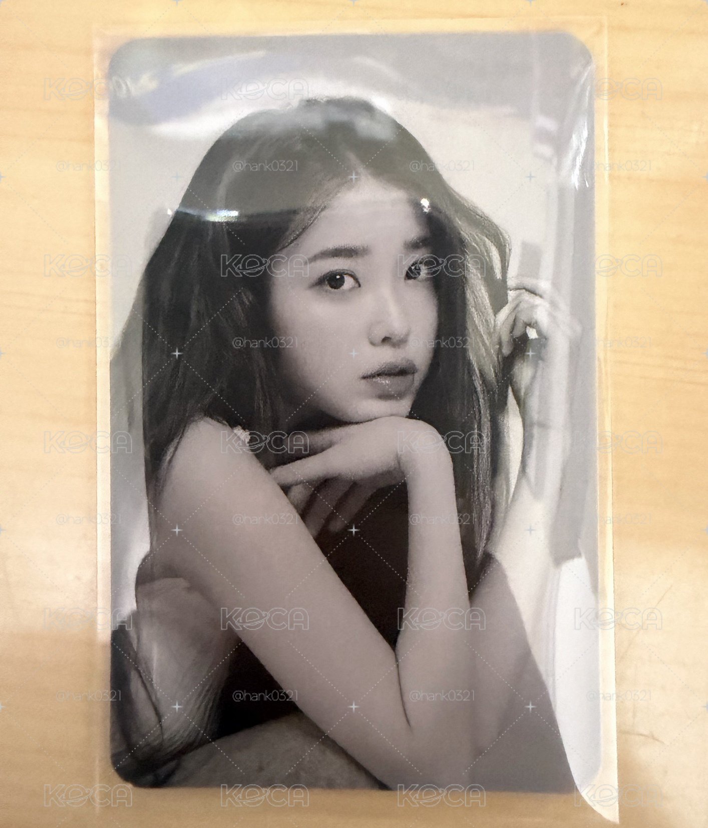 IU April 銀卡冊小卡