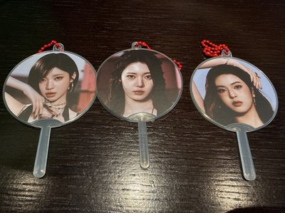 babymonster 隨機小扇子