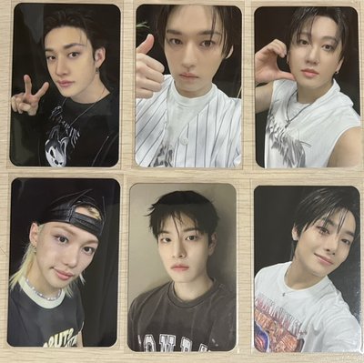 Stray Kids KARMA 特典卡