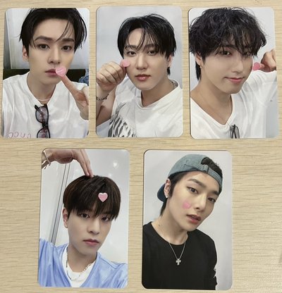Stray Kids KARMA 特典卡