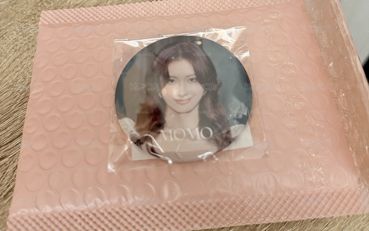 正規一 JYP JAPAN 徽章 momo