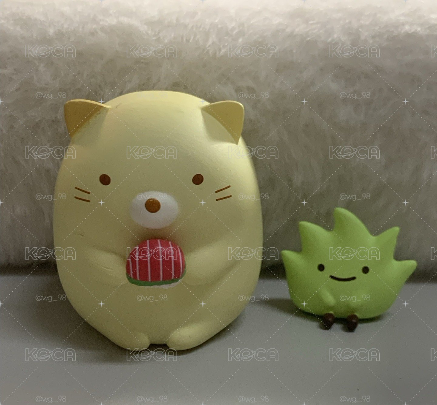 角落小夥伴壽司派對-貓咪+雜草（公仔底部或是背面都會有正版刻印）實體有點小重量