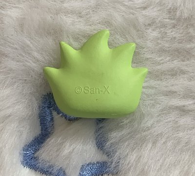 角落小夥伴壽司派對-貓咪+雜草（公仔底部或是背面都會有正版刻印）實體有點小重量