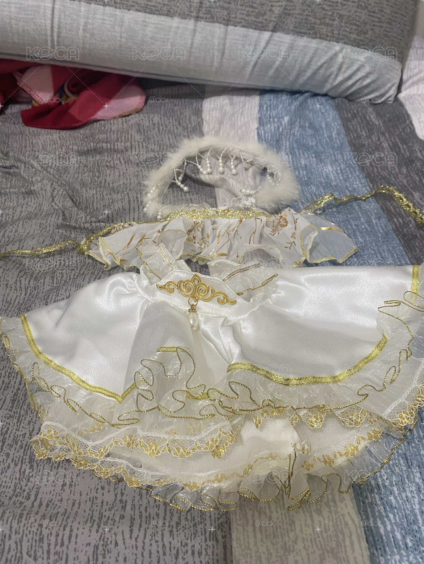 20公分娃衣 金邊白色禮服