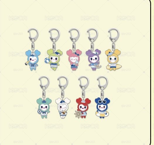 TWICE 首爾快閃線下 金屬海軍風吊飾
