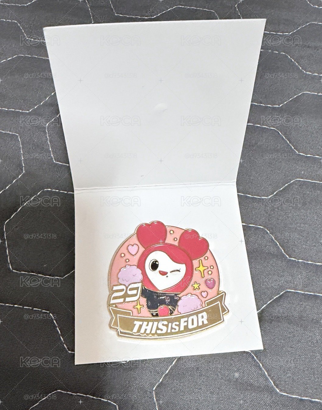 新國立 彩瑛 徽章