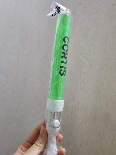 綠綠手燈+打歌板+痘痘貼