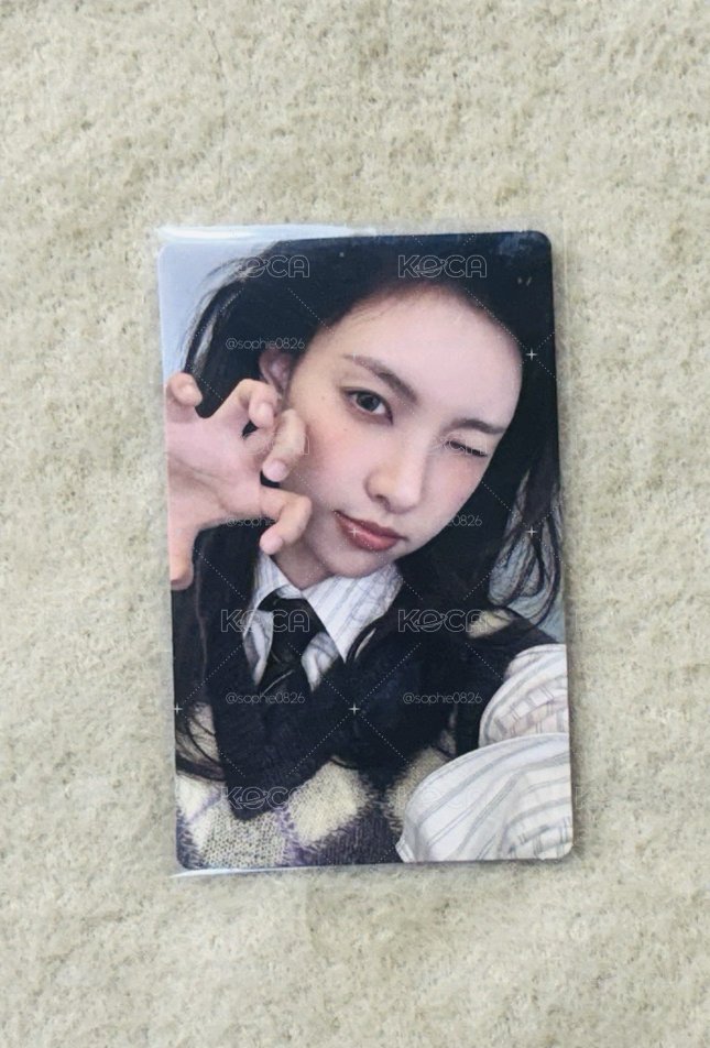 ILLIT （YUNAH卡）