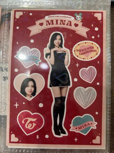日本Family Mart x TWICE聯名貼紙卡