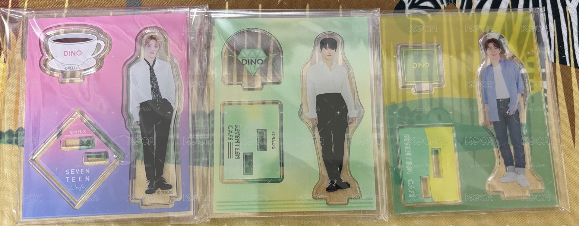 SEVENTEEN CAFE DINO 李燦 立牌