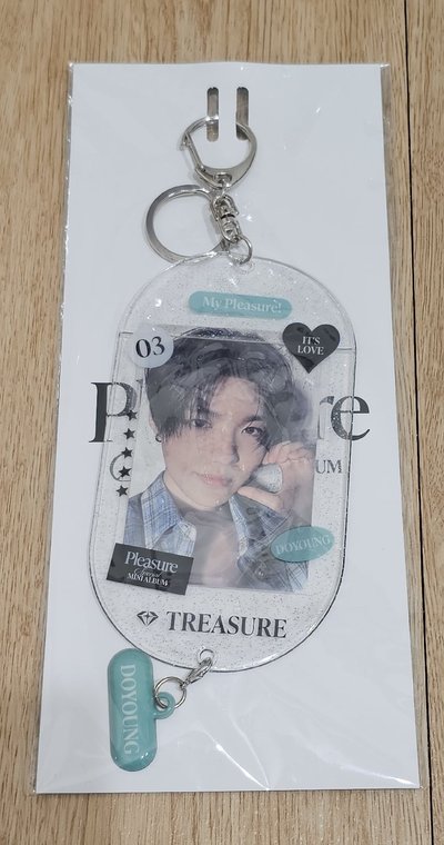 TREASURE PLEASURE DOYOUNG 