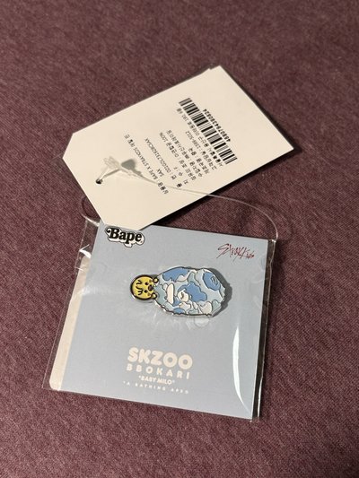 skzoo x Bape 聯名徽章 bbokari Felix 