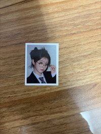 迷二丹證件照