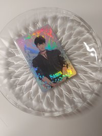 迷三老實站立閃卡