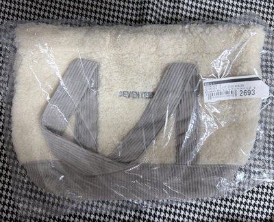 （現貨 一日左右寄出）seventeen 手感超好🩷🩷 2020 冬周 手提包