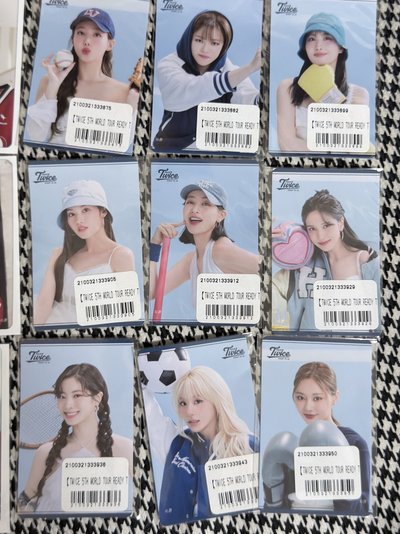 （現貨整套18張一起 一日左右寄出）TWICE 五巡 一番賞 小卡