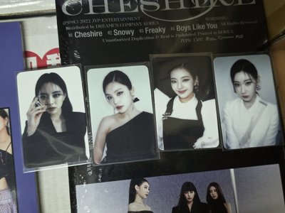 Itzy 早期專輯 全新未拆 特典卡