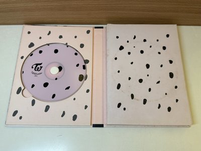 TWICE 特一專 B版（粉色）